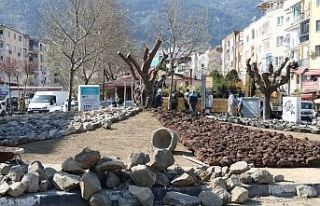 Barış Manço Meydanı ‘Kaya Bahçesi’ ile Yenileniyor