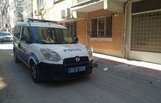 Bileklerini kesti, intihar etmek istedi