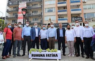 Binlerce üzüm üreticisi, ellerinde taşıdıkları...