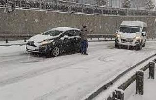 Doğum sancısı tutan kadın kar yağışı yüzünden...