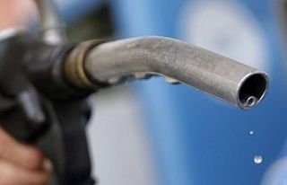 Akaryakıt zamları durmuyor! Benzine 6 ayda 12 lira...