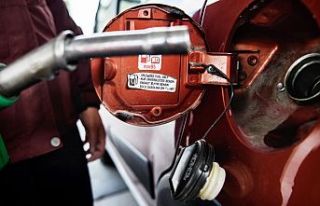 Motorine 80 kuruş zam: Litre fiyatı 30 lirayı aştı!