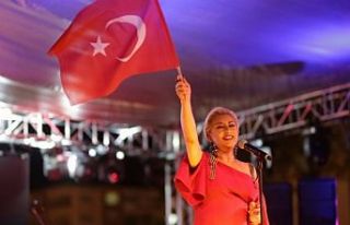 Muazzez Ersoy'dan 'Zafer' şarkıları