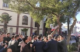 AKP'li ve MHP'liler Bahçeli'nin Manisa...