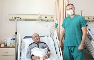 Bravo doktor! Akciğer kanseri hastayı genel anestezi...
