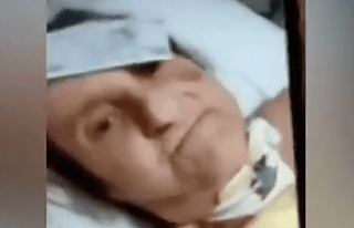 Hastanede Skandal! Yaşlı hastanın yüzüne paralar...