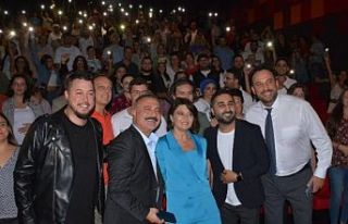 "Kim bu aile?" İzmir galasında