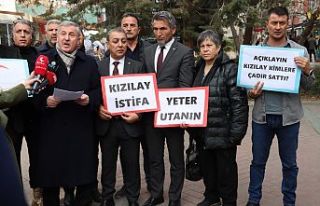 Kızılay Genel Merkezinin önünde protesto!