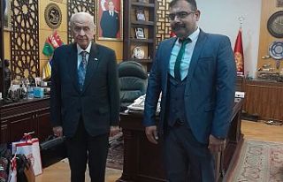 MHP Manisa Milletvekili aday adayı Dinçer Devlet...