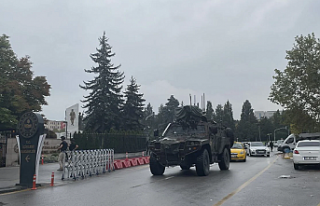 Ankara'da İçişleri Bakanlığı'na Canlı...