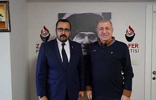 Ümit Özdağ, Salihli'nin Belediye Başkan Adayını...