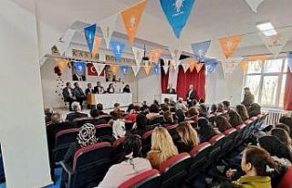 Lisede siyasi parti toplantısı! Tepkiler büyüyor!