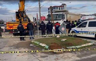 Feci kaza! Kamyon ile motosiklet çarpıştı 1 Ölü