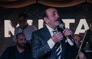 Mustafa Keser şarkılarıyla coşturdu
