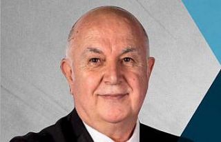 Yüksel Ercan Symbol AVM’de kitaplarını imzalayacak