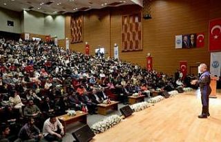 Alper Gezeravcı, KAYÜ'de öğrencilerle buluştu