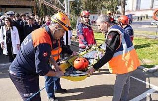İzmir'de gençlere afet bilinci aşılanıyor