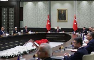 Kabine ekonomi, seçim ve terör gündemli toplanıyor