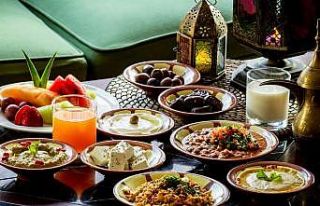 Ramazan’da iftar ve sahur dahil 4 öğün yapılmalı!