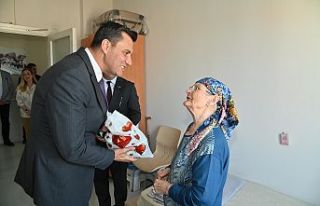 Başkan Zeyrek’ten, Huzurevi Sakinlerine Bayram...