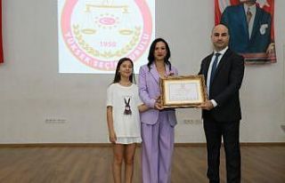 Filiz Başkan mazbatasını aldı
