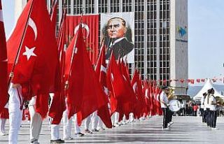 İzmir Meydanı çocuklarla renklendi