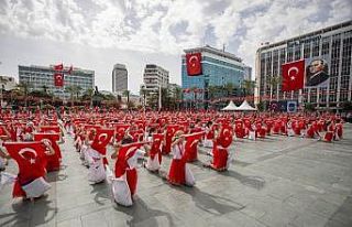 İzmir’de 23 Nisan coşkusu kentin dört bir yanını...