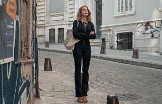 Serenay Sarıkaya'nın yeni dizisinin fragmanı...