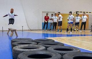 Ücretsiz Fiziki Yeterlilik Kursu'nu gençler...