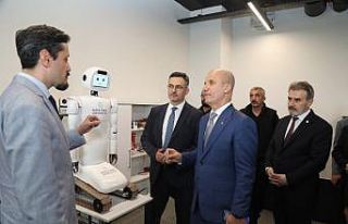 YÖK Başkanı Özvar’dan BTÜ Robot Merkezine tam...