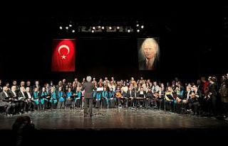 “Aşk ile” konseri Kocaelilileri mest etti