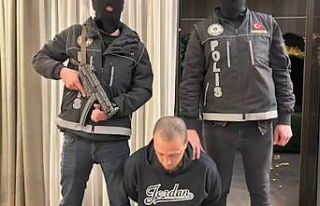 Interpol'ün aradığı iki uyuşturucu taciri...