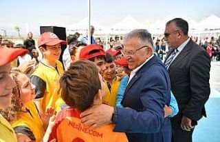 Kayseri Büyükşehir'den öğrencilere kariyer...