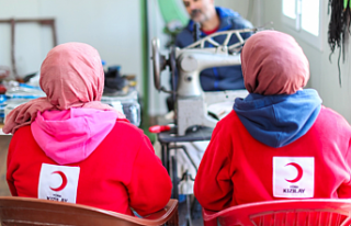 3 bin 544 depremzede esnafa Türk Kızılayı desteği