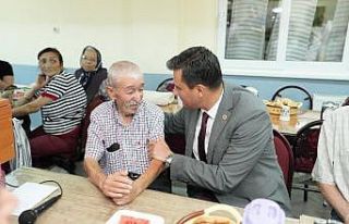 Başkan Zeyrek, Manisa Cemevi’nde yurttaşlarla...