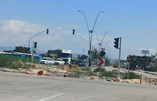 Bitmeyen Çalı Kavşağı trafikte zor anlara neden...