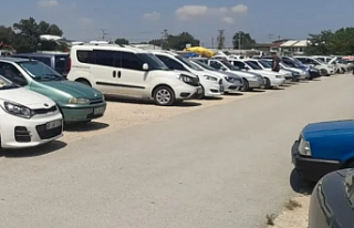 Bursa'da oto pazarı bu hafta da müşteri bulamadı