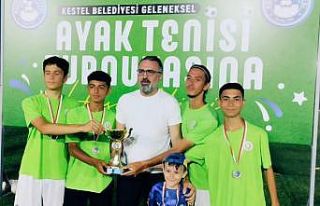 Kestel’de ayak tenisi coşkusu