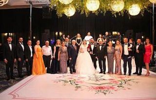 Mutluluğa yelken açtılar