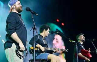 Pinhani, İstanbul Festivali seyircisiyle buluştu