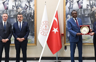 Bakan Tekin'den ülkeler arası iş birliği...