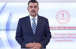Bakan Tekin öğretmenlere hitap etti