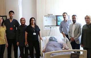 Beyin cerrahisi ekibi omurilik tümörünü başarıyla...