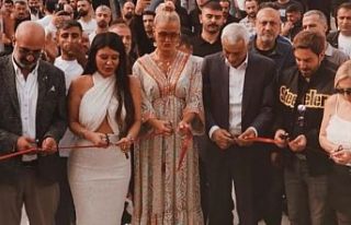 Genesis Cafe Restourant açılışına ünlü akını