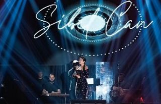 Sibel Can'dan yavru vatanda müzik şöleni