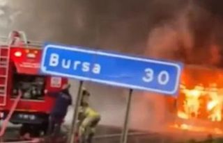 Yolcu otobüsü alev alev yandı