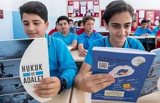 Yüz binlerce öğrenci bu dersi tercih etti... Öğrencilere...