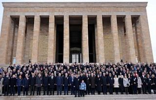 Bakan Tekin 81 ilin öğretmenleri ile Ata'nın...