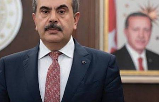 CHP’nin ardından bazı sanatçılar da Bakan Tekin’e...