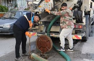 Manisa'da olası taşkınlara karşı temizlik